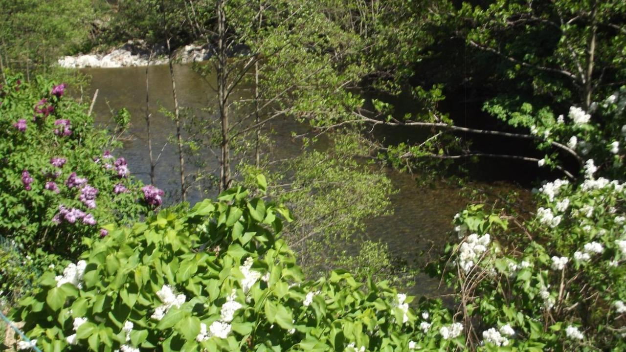 Apartament Bord De Riviere Accons Zewnętrze zdjęcie